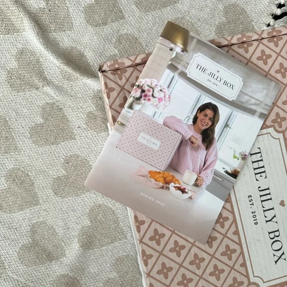Jilly Box Journal - Spring 2025 - Picture 5 of 6